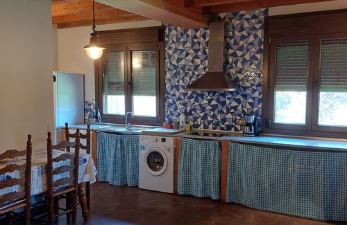 Candeleda Villa | Perfect Getaway: Higueras y Olivos for 12 Guests