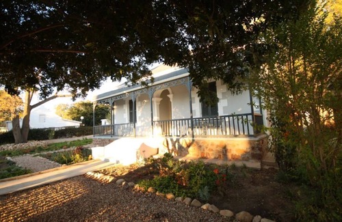 Calitzdorp House | Relaxing Self-Catering House in Calitzdorp with Pool