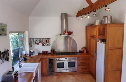 Petham Cottage | Inviting Self-Catering Retreat in the Scenic Kent Countryside