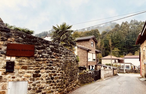 Silio Cottage | Cozy La Finca del Monasterio: Ideal Retreat for 4 Guests