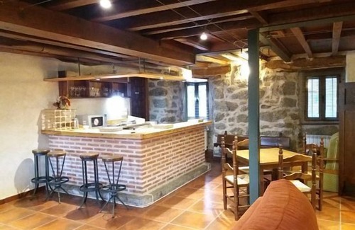 Cillan Cottage | Relaxing Retreat at Las Henrenes - Ideal for 8 Guests