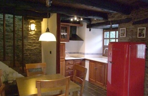 Taramundi Cottage | Guest Rated 10/10: Self-Catering TAReira with Ocean Views