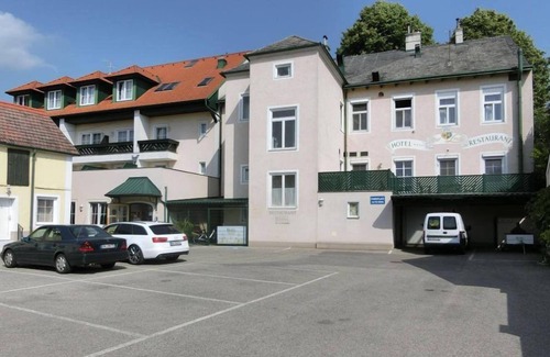 Mistelbach Hotel | Eco-Friendly Self-Check-in at VinoQ Mistelbach Hotel