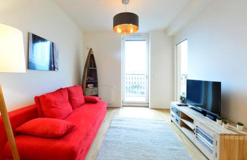 Brigittenau Apartment | Effortless Self-Check-In with Scenic Views & Free Parking