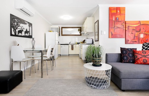 Capalaba Apartment | Smart 2-Bedroom Apartment in Bayside Brisbane with Pool