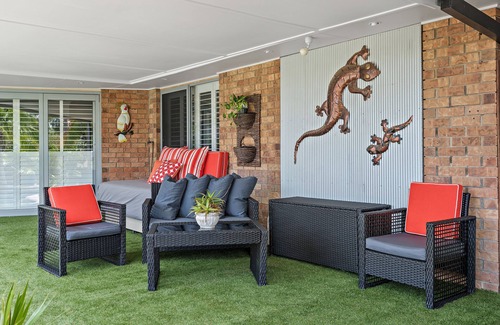 Capalaba Apartment | Smart 2-Bedroom Apartment in Bayside Brisbane with Pool