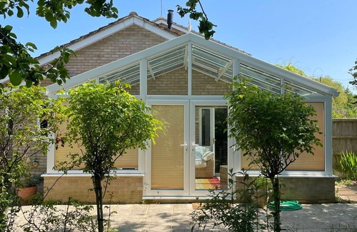 Ardley House | Exceptional Self Contained Annex with Spa & Family Amenities