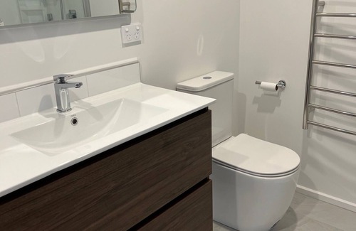 Aotea Bed & Breakfast | Guest Rated 10/10: Cozy 2-Bedroom Flat with Kitchenette