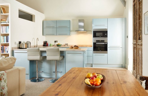 Sibford Gower Apartment | Historic Manor House Wing with Pool & Kitchen Amenities
