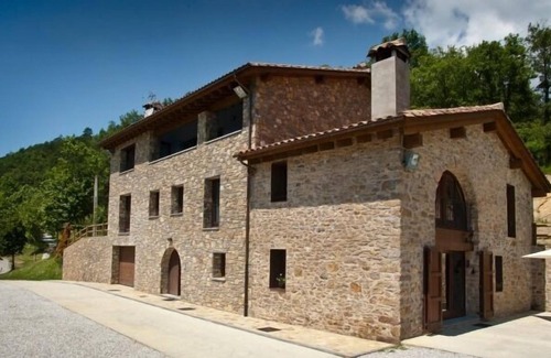 Sant Joan de Les Abadesses Cottage | Pet-Friendly Mas Serrat de la Teia with Pool for 6 Guests