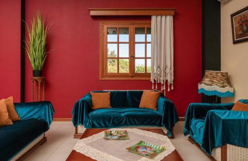 Pigadhakia House | Villa Selini: 4-Star Retreat with On-Site Dining Options