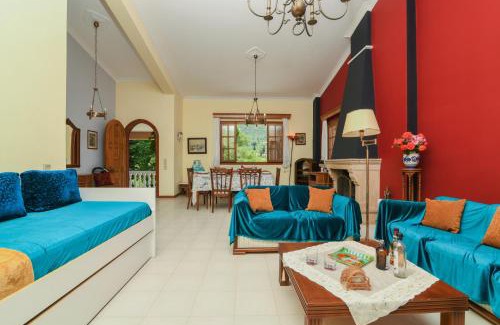 Pigadhakia House | Villa Selini: 4-Star Retreat with On-Site Dining Options