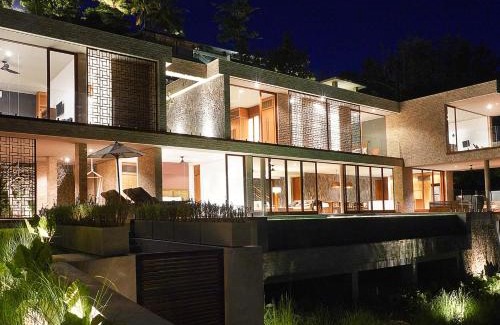 Selong Belanak Villa | Experience Selong Selo Resort: Oceanfront Bliss Awaits