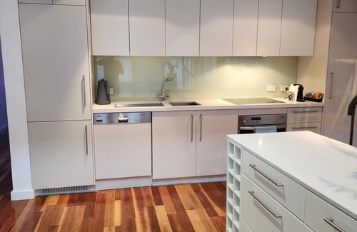 Semaphore Apartment | Semaphore 2 Bedroom Apartment with Ocean Views for Families