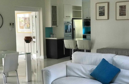 Semaphore South House | Pet-Friendly Semaphore Beach House with Oceanfront Pool