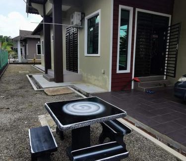 Hulu Terengganu District House | Guest Rated 10/10 at SEMI-D Marfis Homestay - Family Friendly