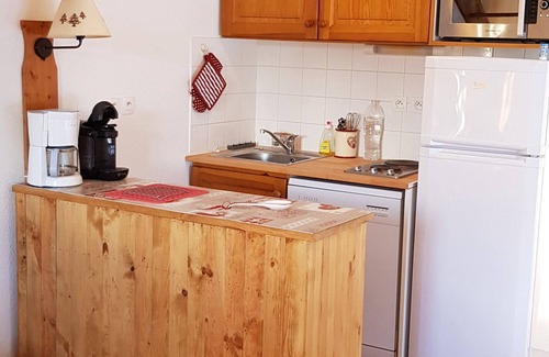 La Joue du Loup Ski Chalet | Comfortable Chalet La Joue du Loup with Pool & Spa