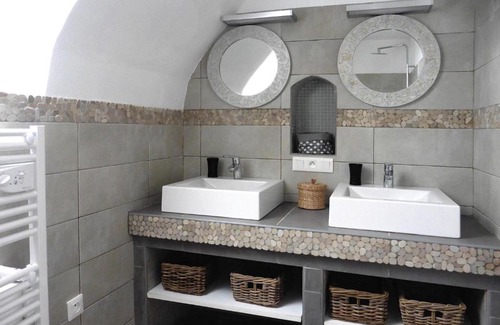 Port-Louis House | Family-Friendly Semi-Detached House in Port-Louis, 4 Stars