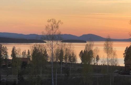 Tallberg Apartment | Idyllic Lakeview Retreat in Tällberg - 6 Beds, Guest Rated 9.4