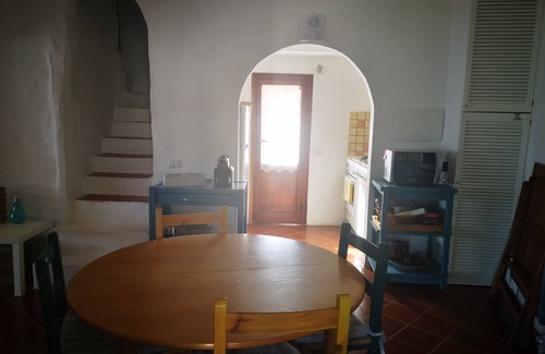 Villaggio Mandorli House | Seafront Terraced House with Private Garden & Ocean Views