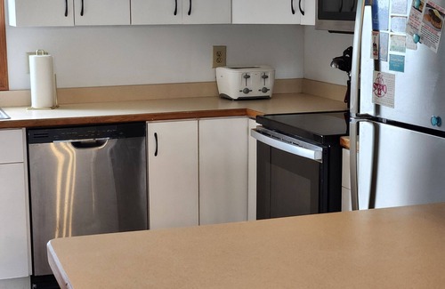Avon Cottage | Ocean View 5-Bedroom Cottage with Rooftop Deck & Pool