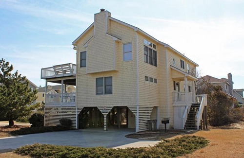 Corolla Light House | Relaxing Sundance: Semi-Oceanfront with Pool & Hot Tub