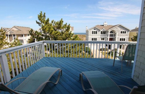 Corolla Light House | Relaxing Sundance: Semi-Oceanfront with Pool & Hot Tub
