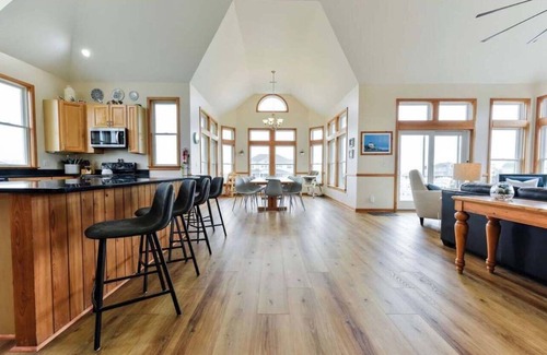 Rodanthe House | Oceanview Oasis: 9.6 Rated, Steps to the Beach!