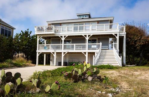 Whalehead Beach House | Semi-Oceanfront with Heated Pool Cabana Ocean Views