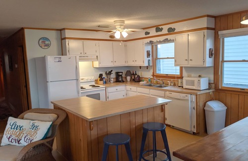 Kitty Hawk Cottage | Ocean View Getaway in Kitty Hawk with Pool & Beach Access