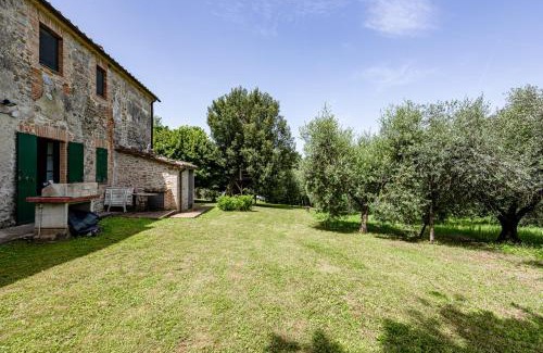 Monteleone d'Orvieto Villa | Inviting Semidetached Villa with Shared Pool - Happy Rentals