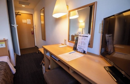 Handa Hotel | Comfortable Semidouble Room on Nonsmoking Floor in Handa