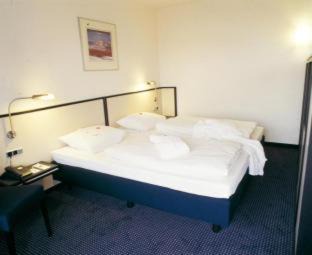 Lueneburg Apartment | Relax at Seminaris Hotel Lüneburg with Pool and Dining