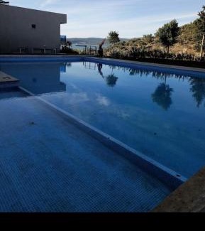 Gulluk Apartment | Discover Seminars Gardens: Pet-Friendly Retreat with Pool