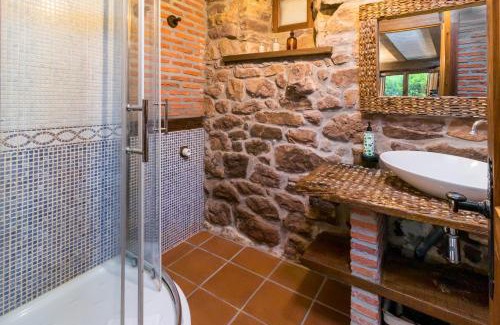 Lierganes House | Discover Senda del Pasiego: Pet-Friendly Oceanfront Escape