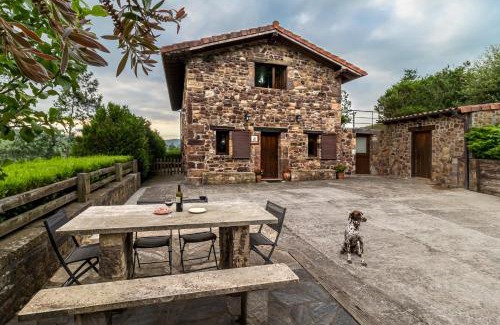 Lierganes House | Discover Senda del Pasiego: Pet-Friendly Oceanfront Escape