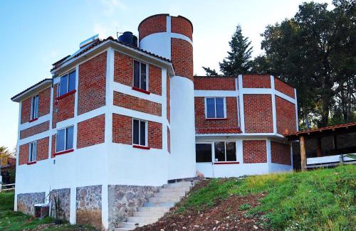 Senguio Cabin | Unforgettable Stay at Senda Monarca: 10/10 Guest Rated