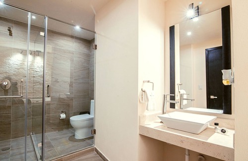 Actopan Hotel | Discover Sendero Hotel: Family-Friendly with Spa Amenities