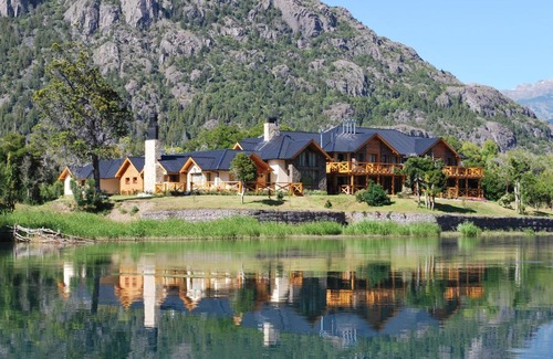 Los Alerces National Park Cabin | Discover Sendero Lodge: Family-Friendly with Pool & Hot Tub