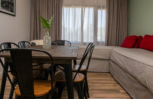 El Chalten Hotel | Inviting Senderos Aparts & Suites with Spa and Family Amenities