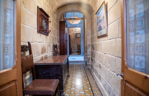 Qormi House | Senglea Charming 2BDR Townhouse