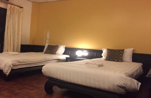 Vientiane Hotel | Accessible Comfort at Sengphachanh Hotel 2 with Dining