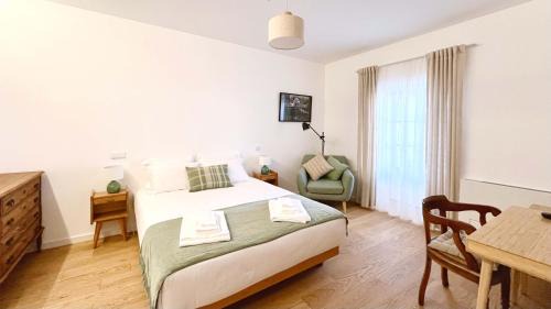 Gaviao House | Family-Friendly Stay at Senhora da Praça - Rated 10/10!