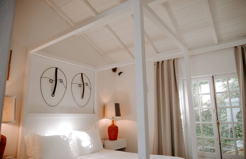 Pinheirinhos House | Serene Senhora do Cabo Meco: Ocean View with Spa & Pool