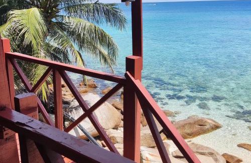 Pulau Perhentian Kecil Resort | Oceanfront Bliss at Senja Bay Resort - Family Friendly Retreat