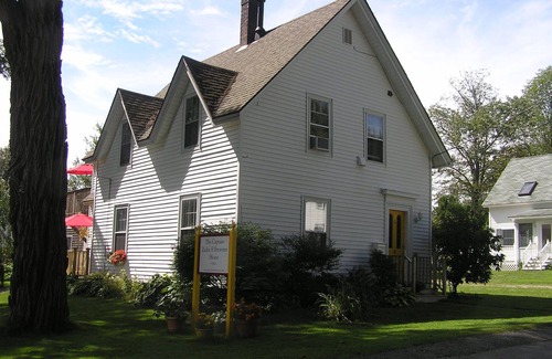 Rockland Apartment | Charming Oceanfront Apartment in Historic Sea Captain's Home