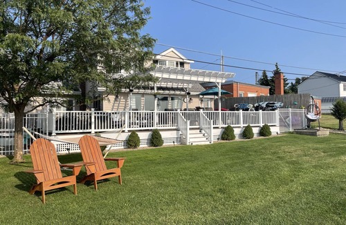 Romulus House | Experience Seneca Lakehome with Hot Tub & Scenic Views