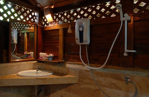 Koh Tao Resort | Relax at Sensi Paradise Beach Resort: Pool & Family-Friendly