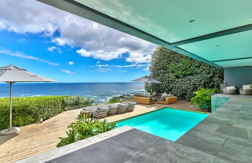 Camps Bay Villa | Elegant Villa - Experience the Allure of Luxury Living