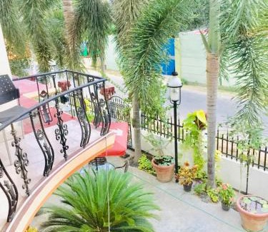 Jaffna House | Pet Friendly Getaway at Senthil Complex with Top Ratings